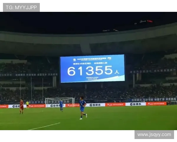 南京足球队的速度之谜：揭秘他们如何在赛场上飞驰而过